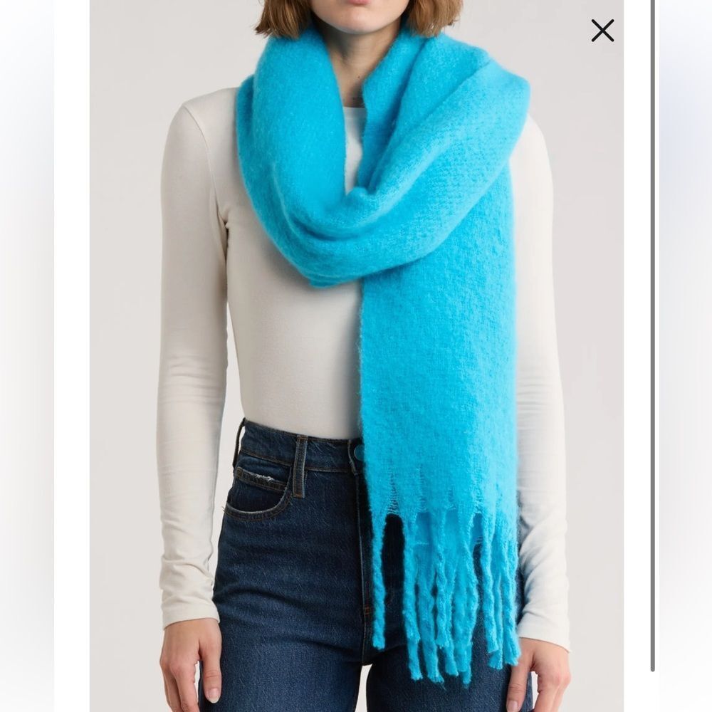 NWT Kurt Geiger bright blue Scarf